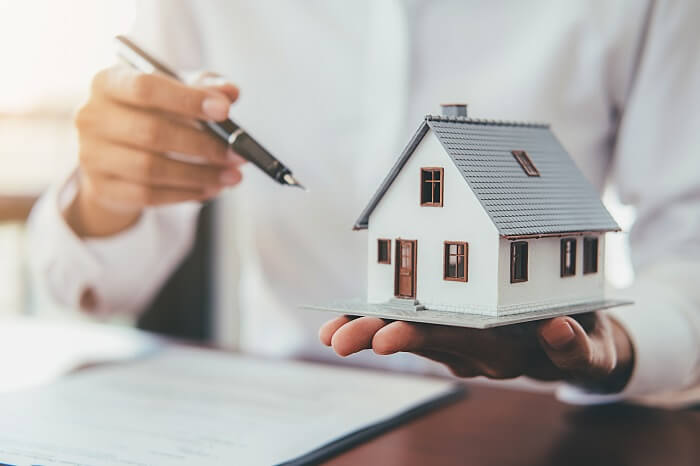 Eine Villa in Nordzypern kaufeninvestitionen in städtischen vs. vorstädtischen Gebieten