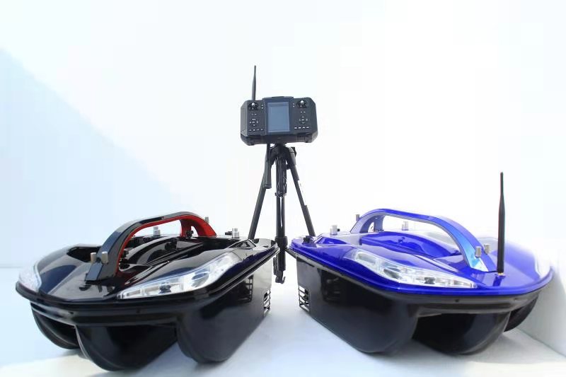 Futterboot mit Echolot und GPS: Die perfekte Kombination für Angler