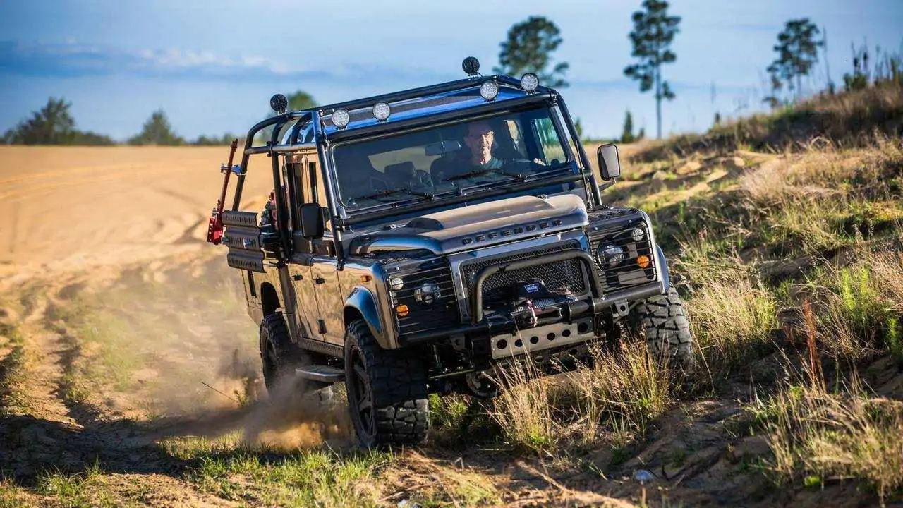 Techtradesystem: Ihr Partner für Offroad Abenteuer – Entdecken Sie unsere robuste Seilwinde für jedes Gelände